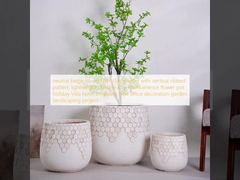 plantación de arcilla de fibra redonda beige neutral con patrón de costilla vertical de peso ligero duradero de bajo mantenimiento florero vacaciones Villa hotel centro comercial decoración de oficinas jardín proyecto de paisajismo