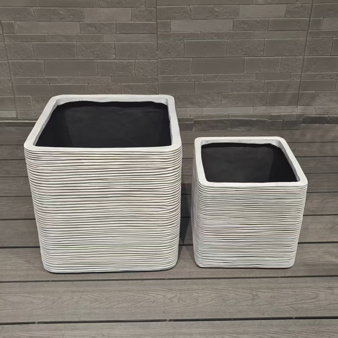 Últimos blogs de la empresa sobre Botes de flores: Tejido de sueños naturales con líneas