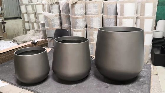 comprar Plantadores de flores de fibra de vidrio coloridos y brillantes para jardines pequeños online manufacture