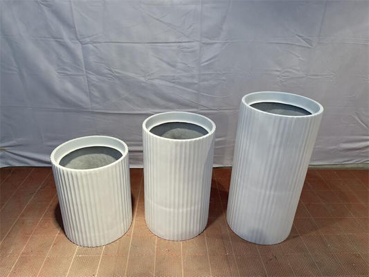 comprar Botes de flores de fibra de vidrio de jardín Plantador de resina en color blanco negro online manufacture