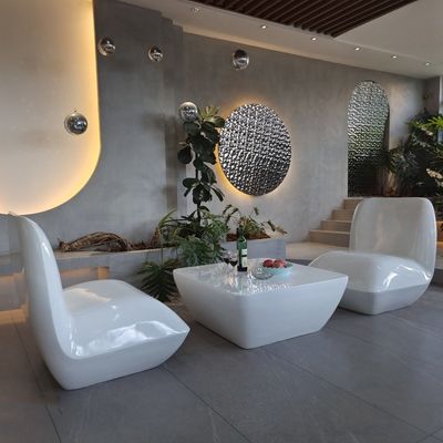 Muebles de resina de fibra de vidrio personalizados silla de mesa conjunto de color blanco