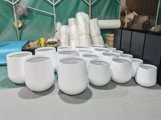 Forma redonda Alta Gran macetas de flores de fibra de vidrio Impresión de logotipo personalizado Resina caja de plantas de fibra de vidrio