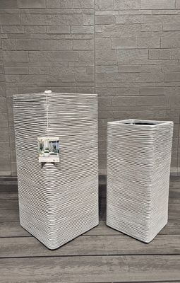 Caja de flores de columna cuadrada moderna para sala de estar Centro comercial Decoración del piso Arcillas de cemento de flor de cerámica Diseño de pintura de aerosol